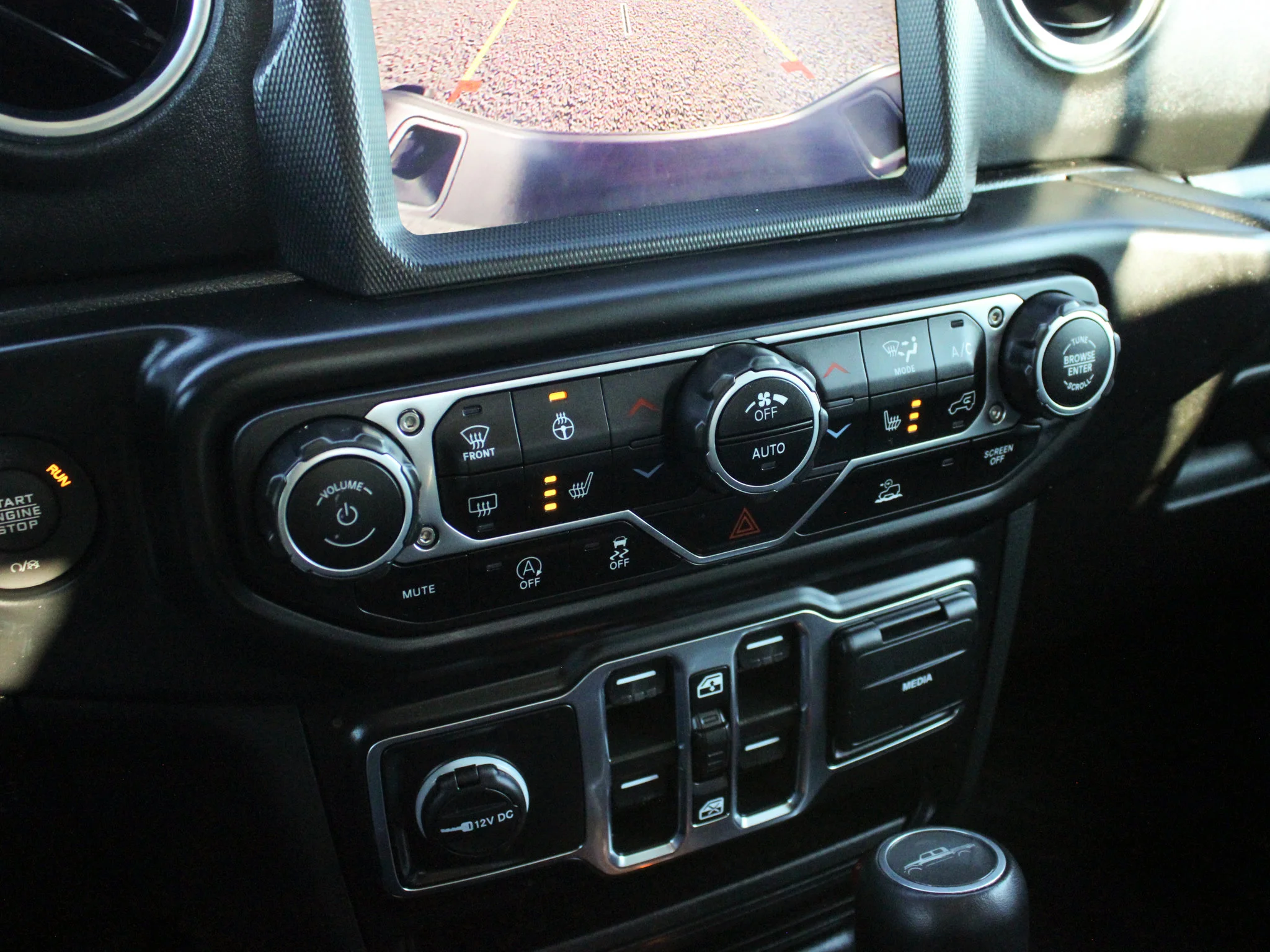 Certified Used 2023 Grey Jeep Overland * No Accidents | V6 | Heated McKinley Leather | Trailer Tow Package image 26