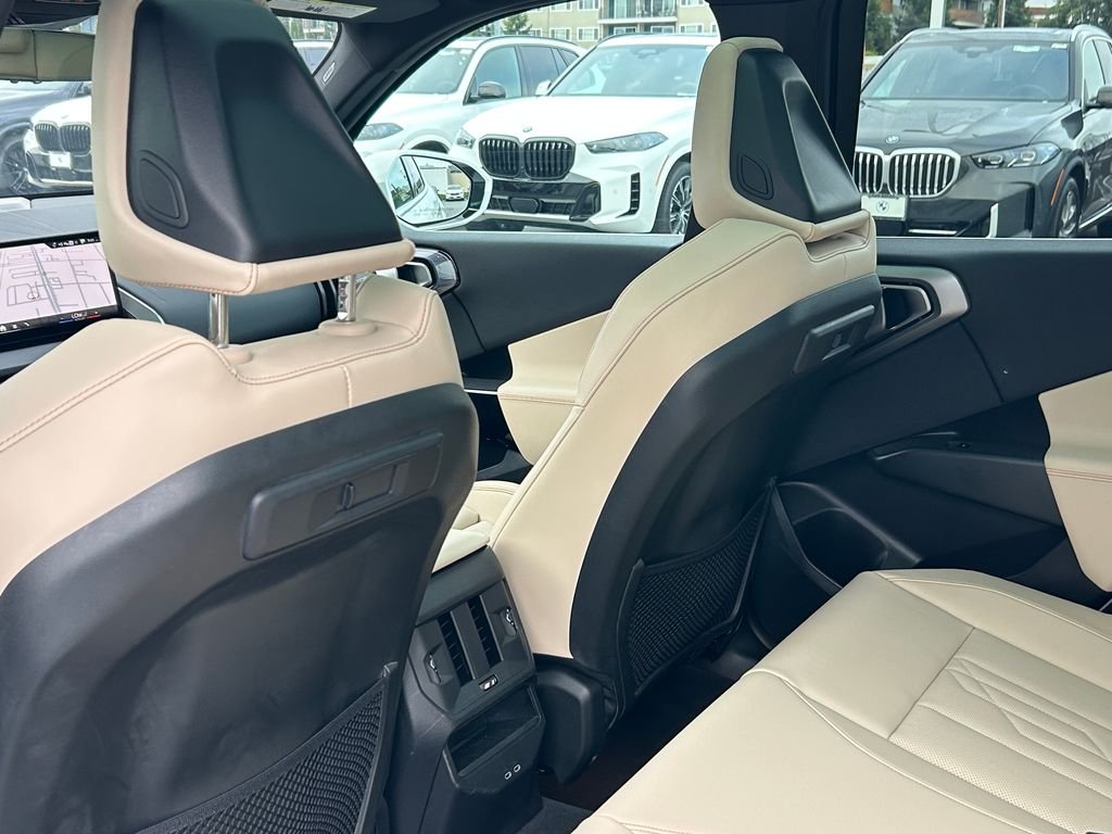 Used 2026 Alpine White BMW 30 xDrive image 32