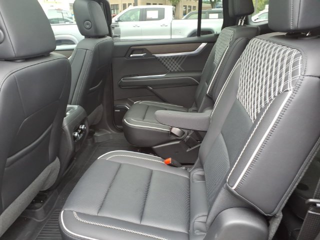 Used 2025 Black GMC Denali image 12