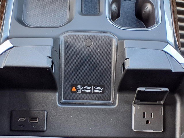 New 2026 Sterling Metallic GMC Elevation image 19