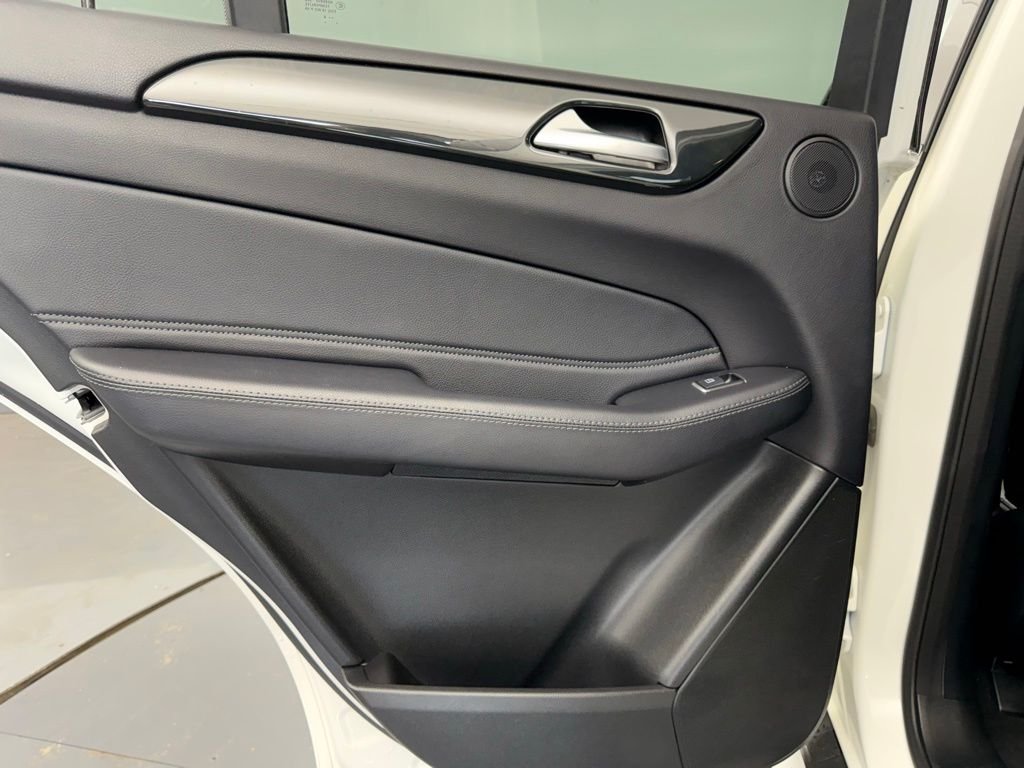 Used 2019 White Mercedes-Benz GLE 400 image 62