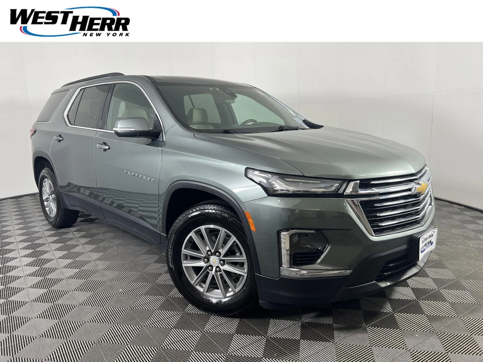 Used 2023 Silver Sage Chevrolet LT Leather image 1
