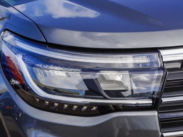 New 2026 Carbonized Gray Metallic Ford Active image 36