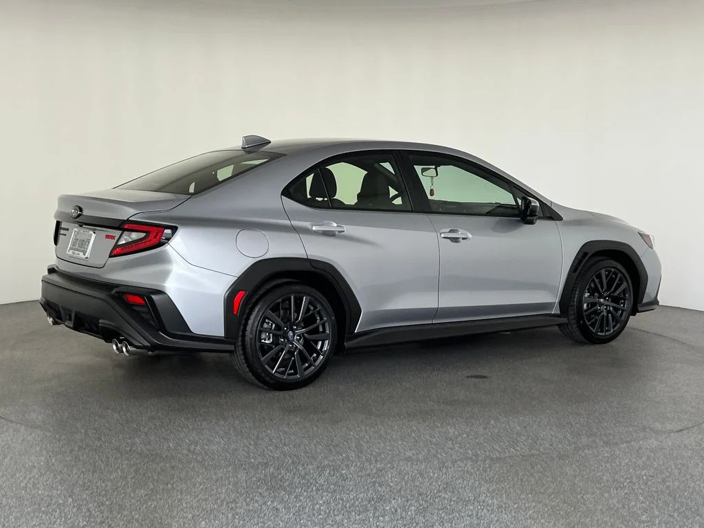 New 2026 ICE SILVER METALLIC Subaru Base image 4