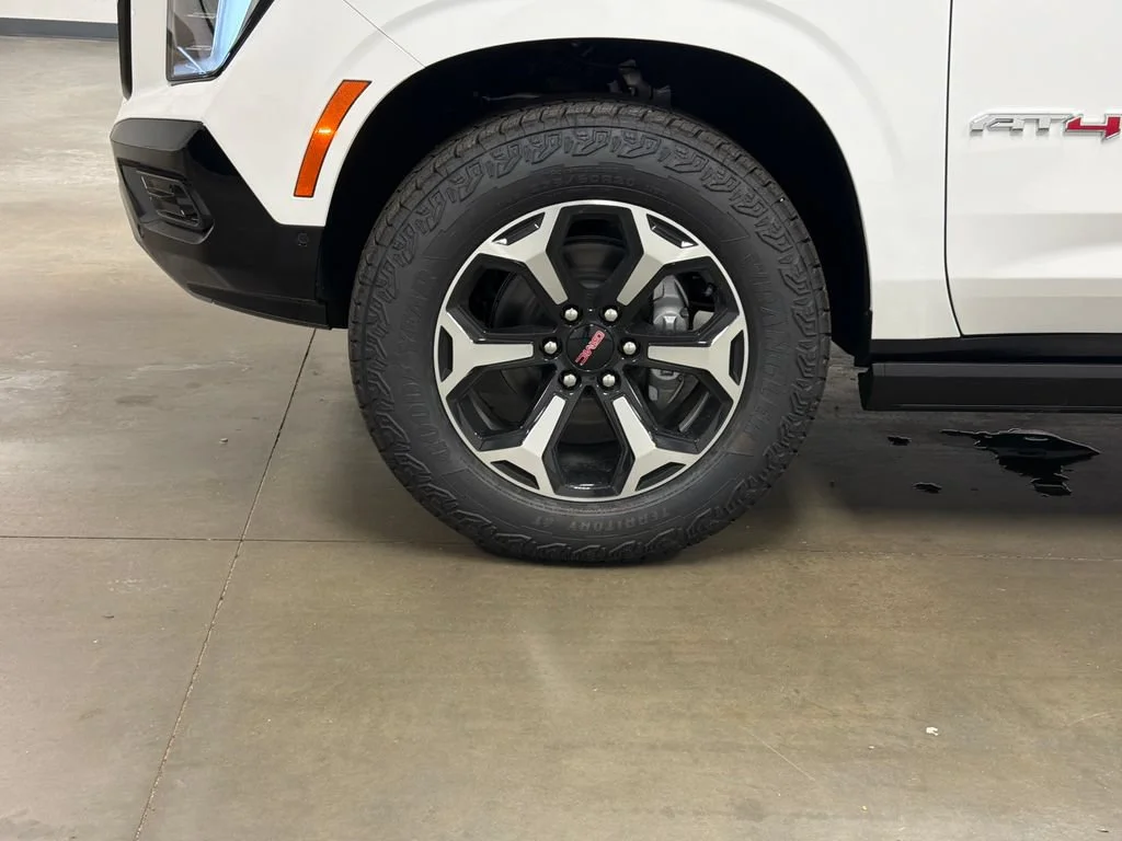 New 2026 Summit White GMC AT4 image 10