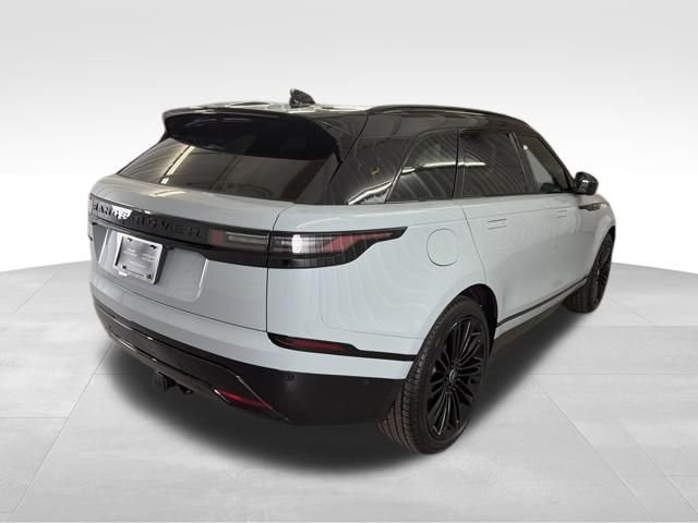 New 2026 Arroios Grey Land Rover Dynamic SE image 4