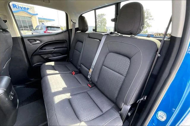 Used 2022 Blue GMC Elevation image 19