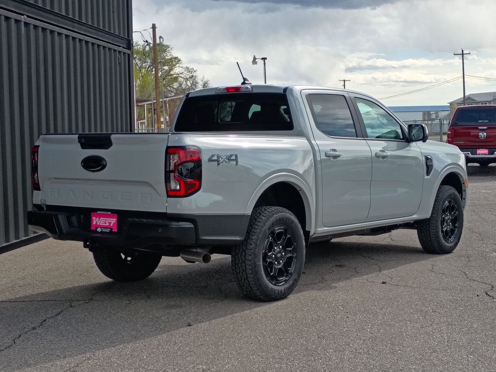 View vehicle photo 7