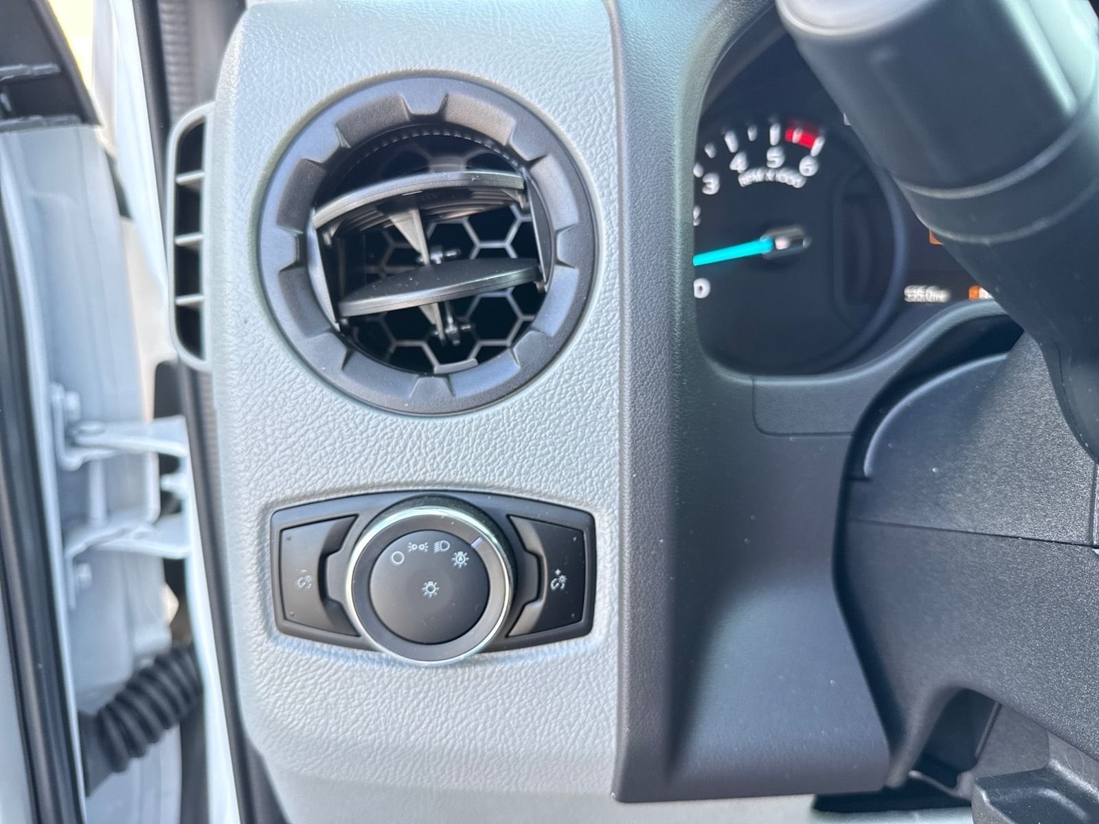 New 2026 Oxford White Ford E-450 DRW image 22