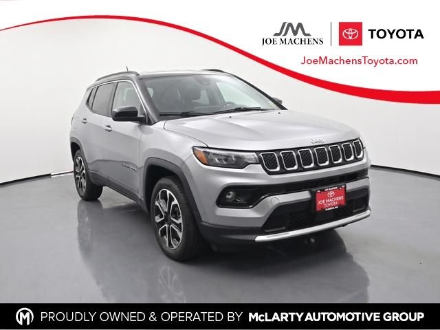 Used 2024  Jeep Limited image 1