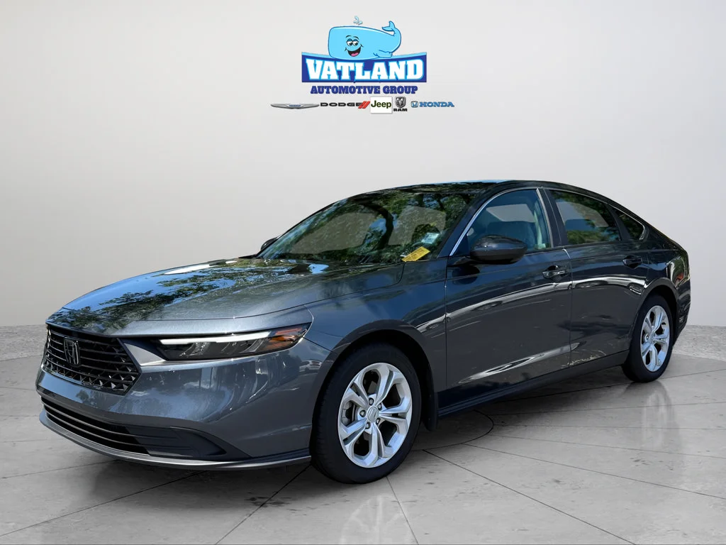 Used 2025 Meteorite Gray Metallic Honda LX image 57
