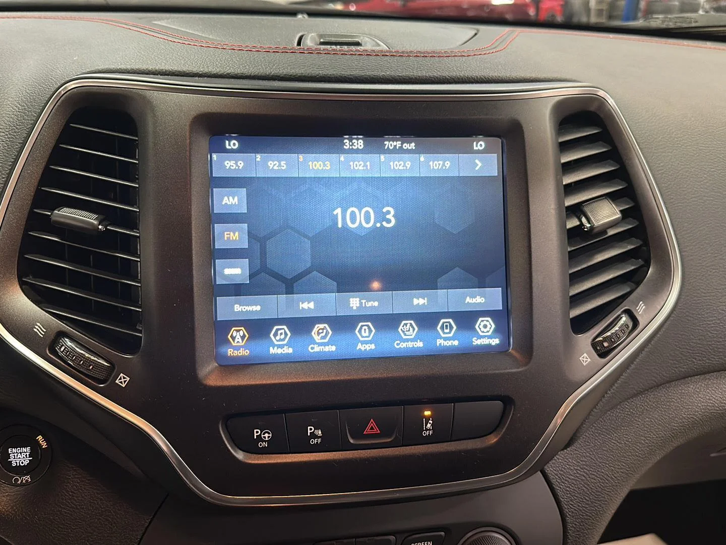 Used 2021 Olive Green Pearlcoat Jeep Trailhawk image 20