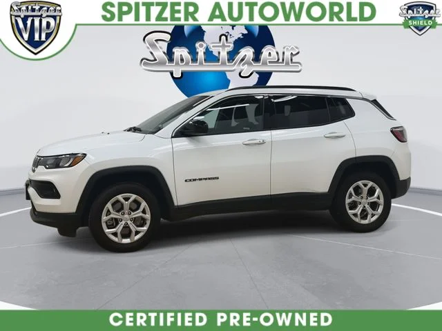 Used 2024 White Jeep Latitude image 7