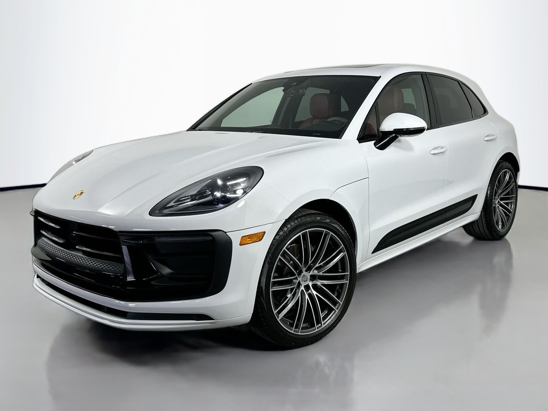 2025 Porsche Macan T