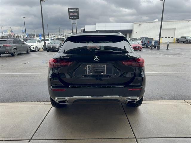 New 2026 Night Black Mercedes-Benz GLA 250 4MATIC® image 3
