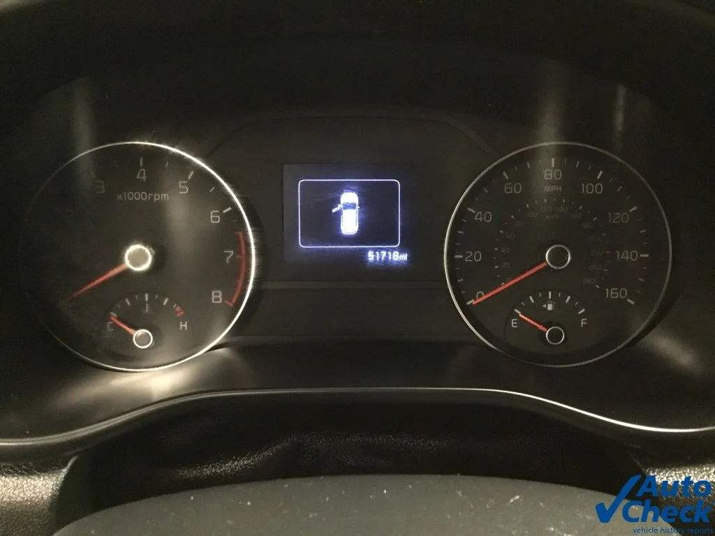Used 2018 White Kia EX image 45