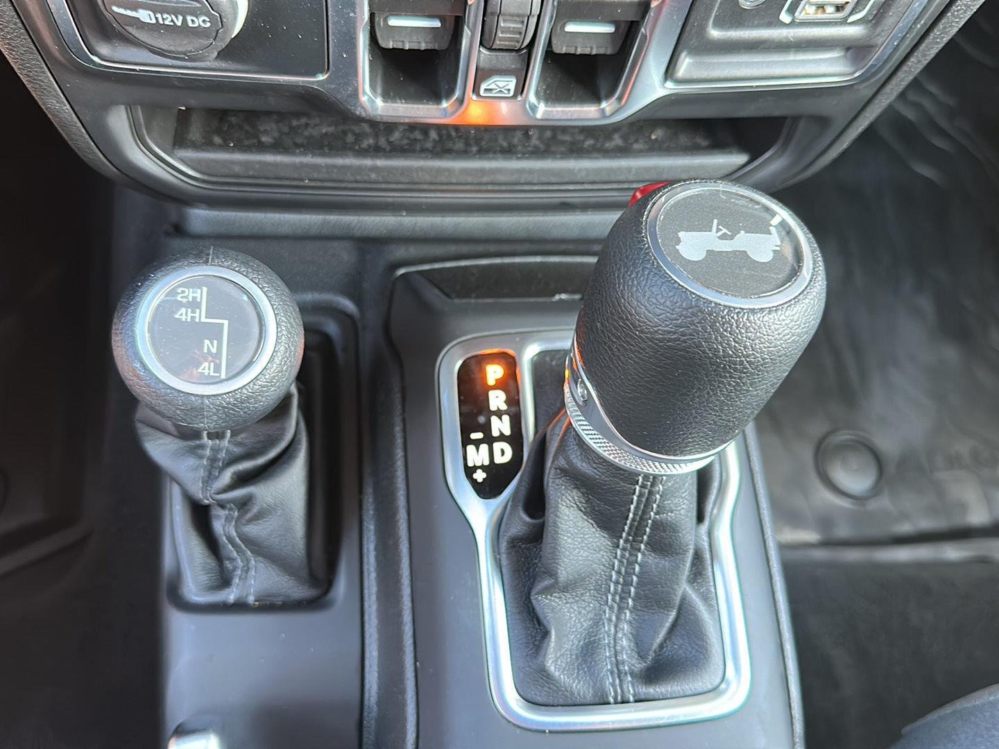 Used 2025 Anvil Clearcoat Jeep Sport S image 24