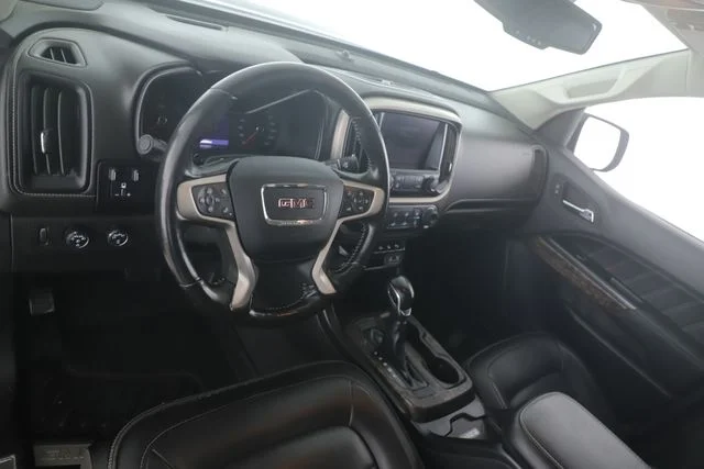 Used 2022 Black GMC Denali image 17