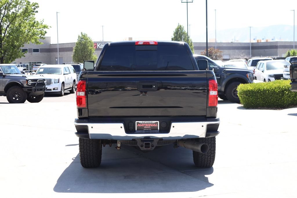 Used 2018 ONYX BLACK GMC Denali image 5
