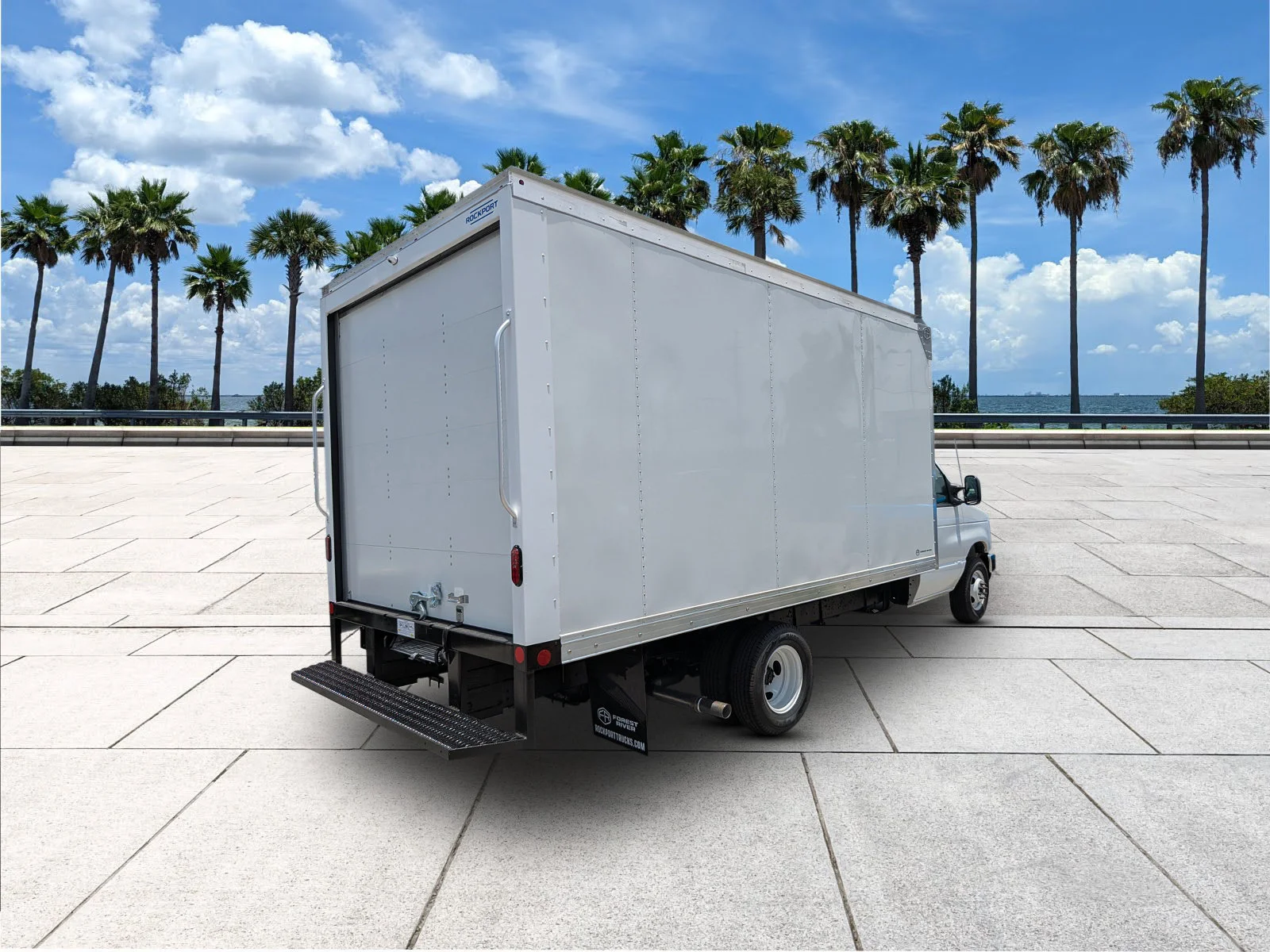 New 2026 Oxford White Ford E-350 SRW image 9