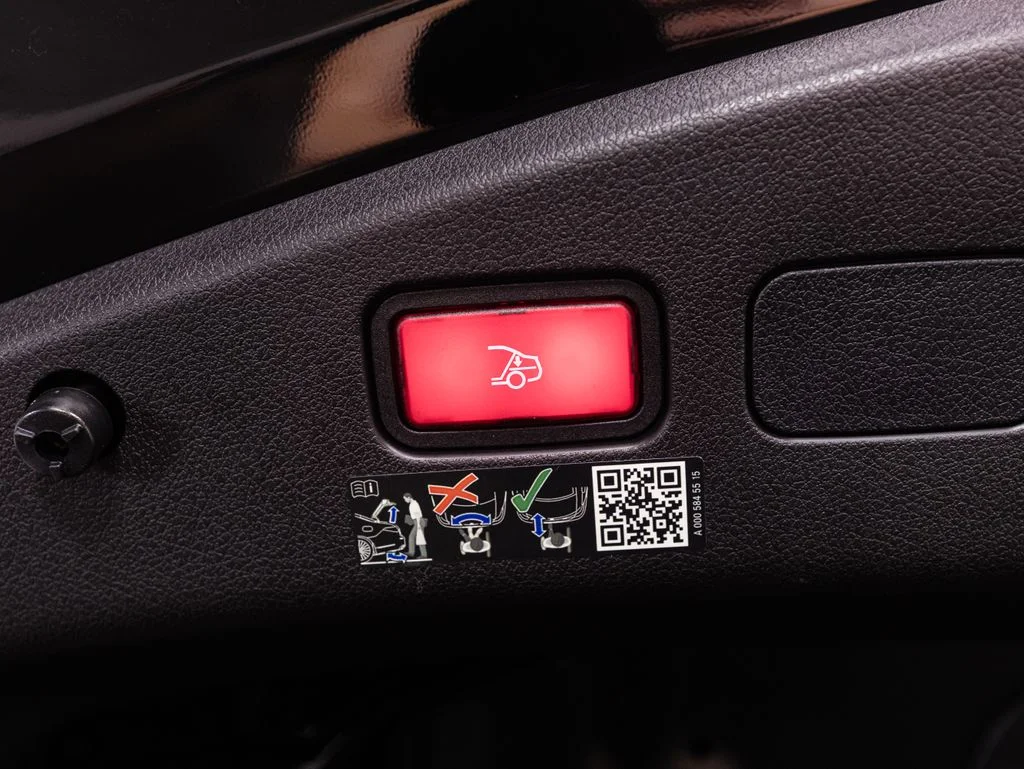 Used 2024 Black Mercedes-Benz CLE 450 image 34