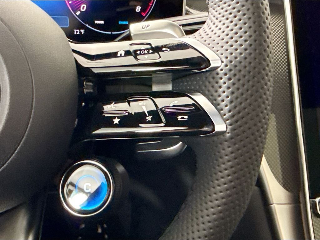 New 2026 Polar White Mercedes-Benz GLC 43 AMG® image 13