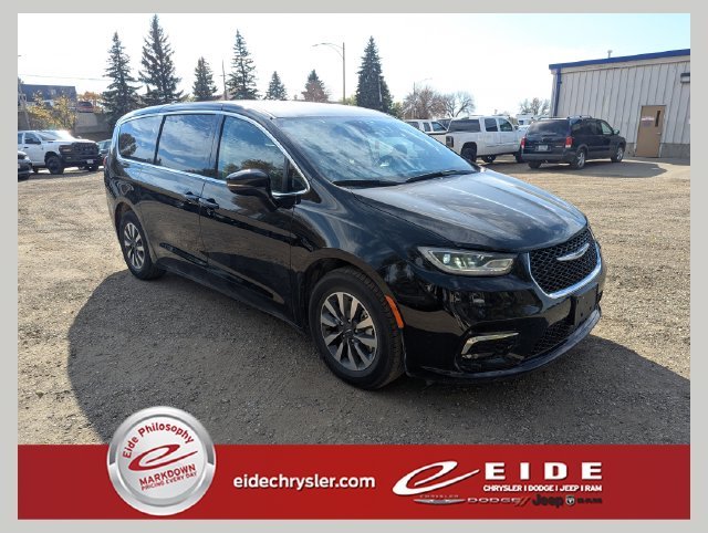 2024 Chrysler Pacifica PHEV