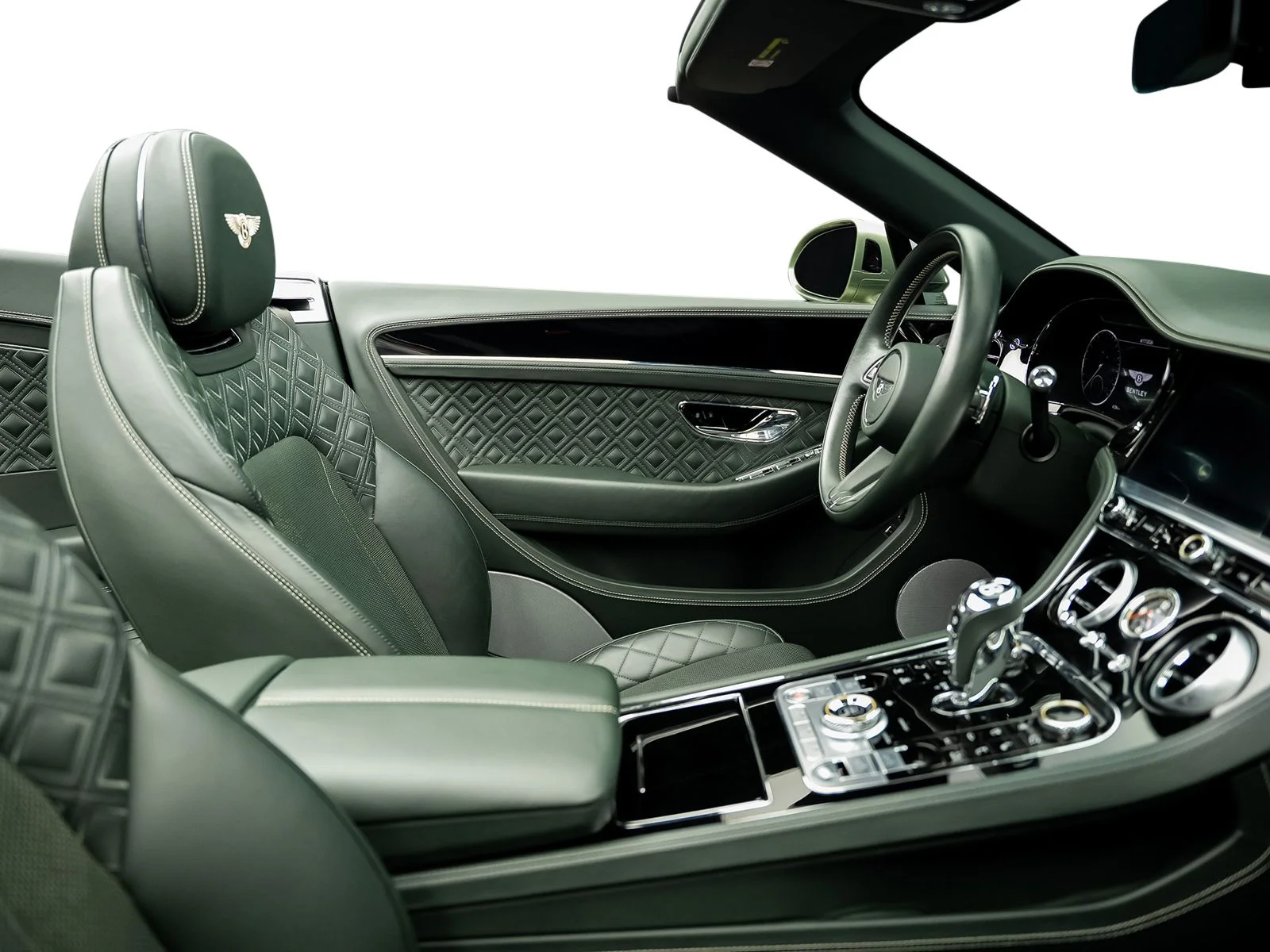 Used 2021 Green Bentley V8 image 57