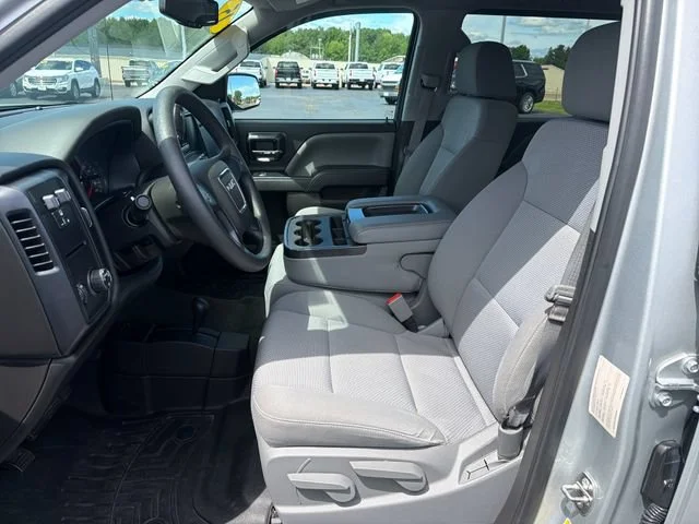 Used 2015 Silver GMC  image 16