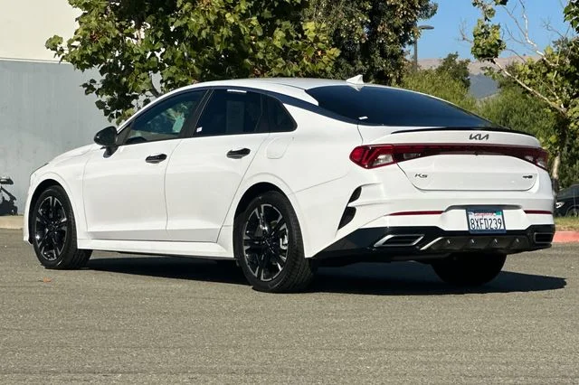Used 2022 White Kia GT-Line image 6