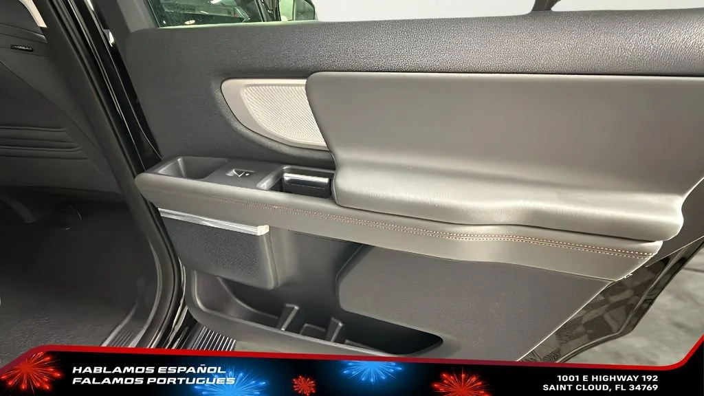 Used 2025  Ford Active image 35
