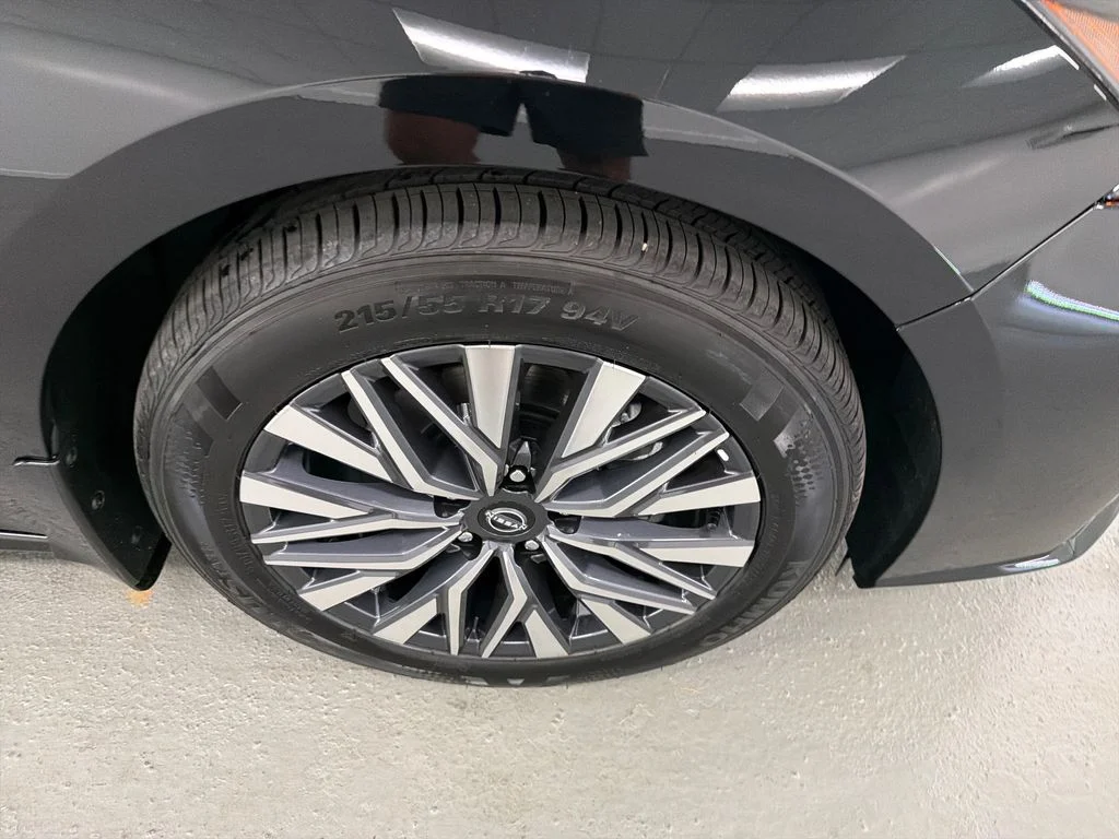 New 2026 Super Black Nissan SV image 4