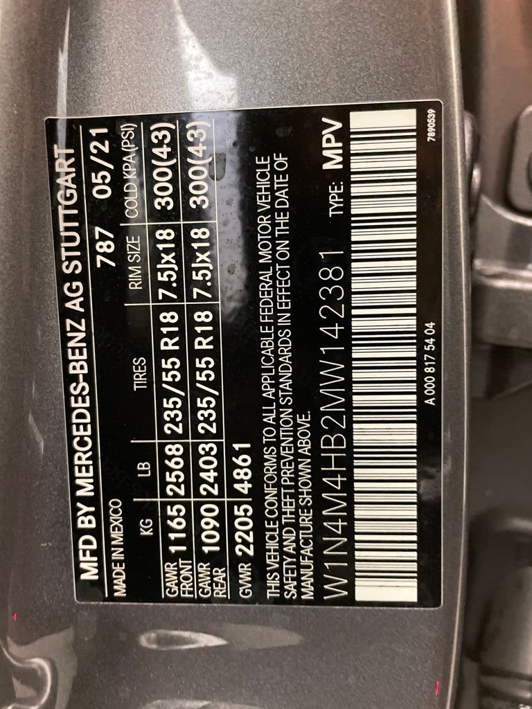 Used 2021 Gray Mercedes-Benz GLB 250 4MATIC® image 28