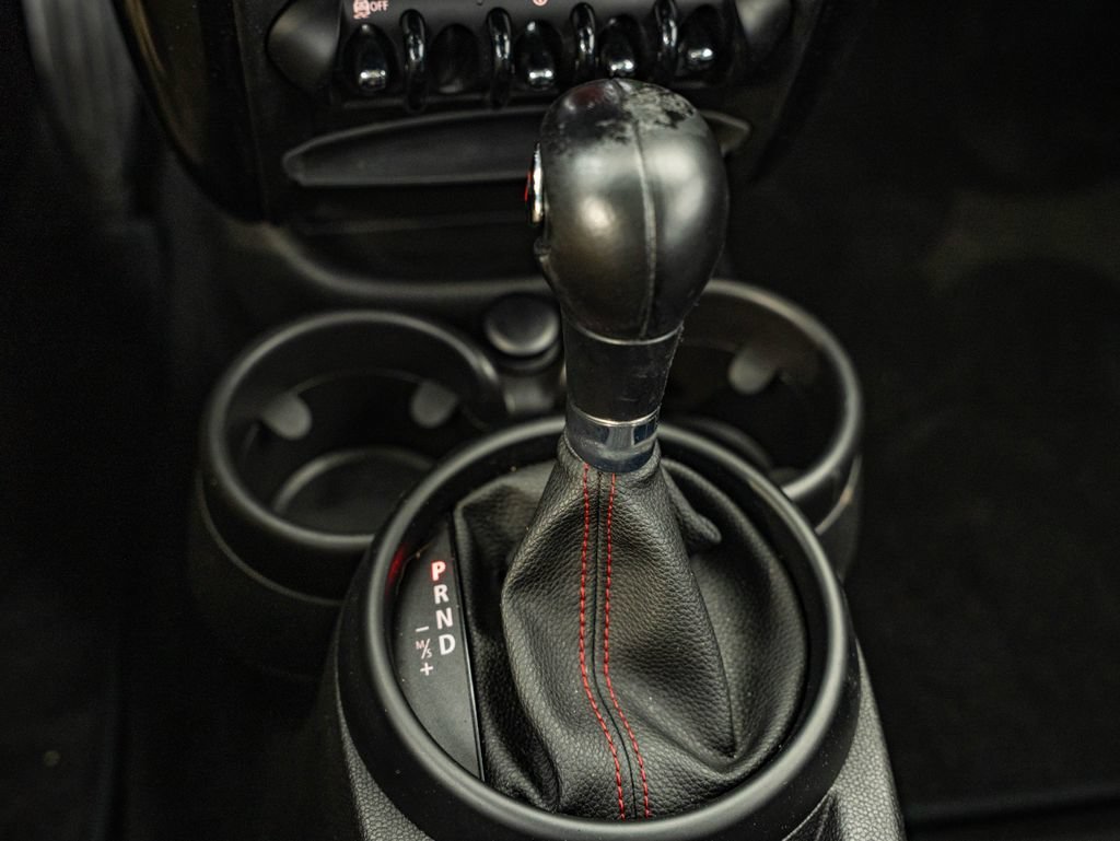 Used 2016 Absolute Black Metallic MINI  image 33