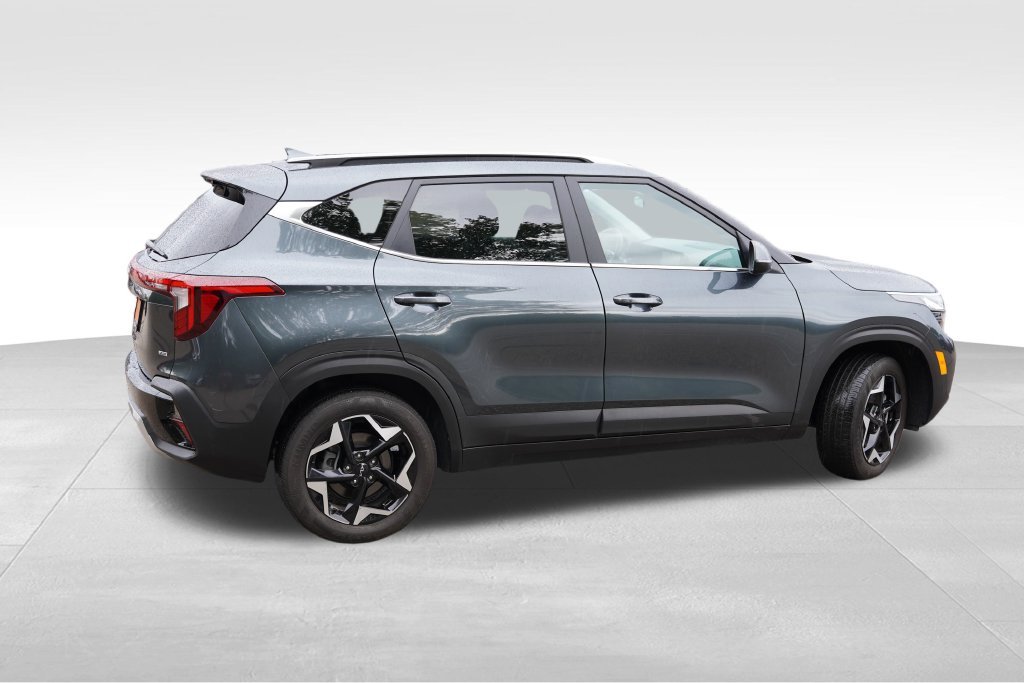 Used 2024 Gravity Gray Kia EX image 4