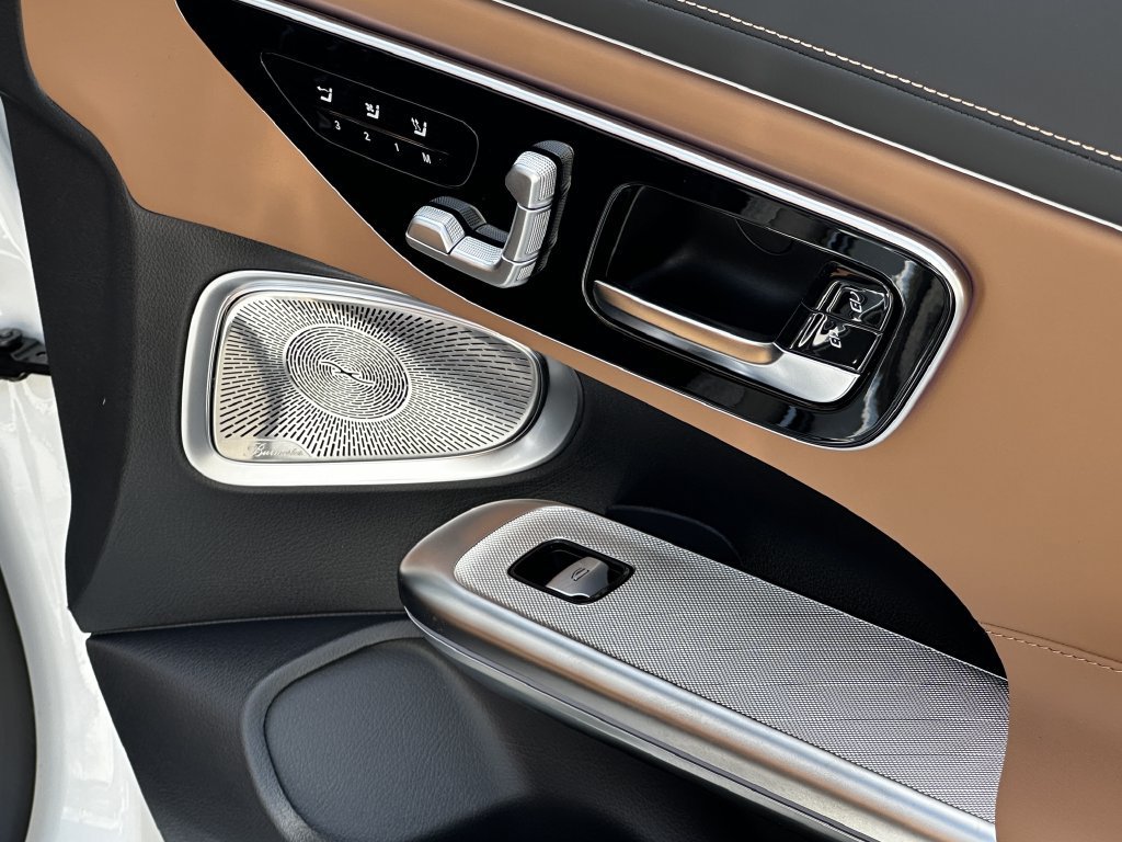 New 2027 MANUFAKTUR Moonlight White Metallic Mercedes-Benz AMG® CLE 53 image 51