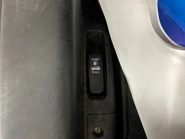 Used 2015 Gold Honda EX-L image 19