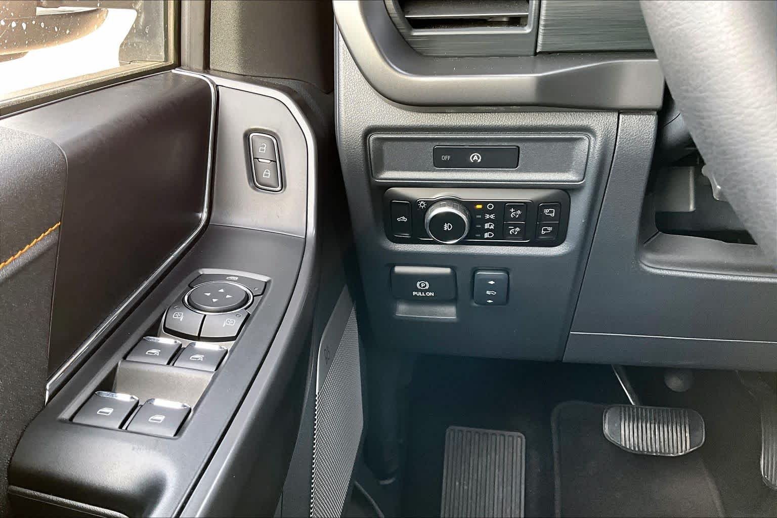 Used 2025 Iconic Silver Metallic Ford Tremor image 61