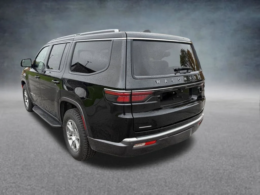 Used 2022 Diamond Black Cry Jeep Series I image 3