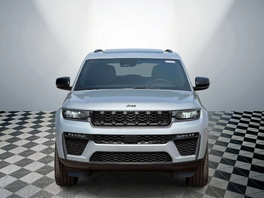 New 2026 Silver Jeep Limited image 2