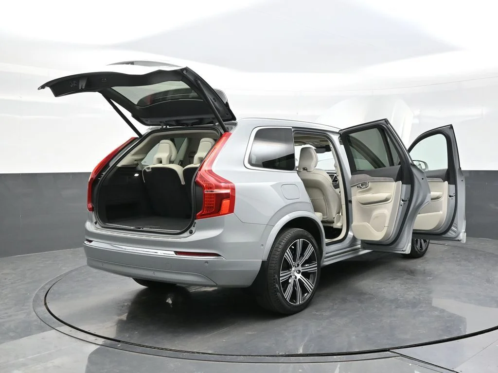 Certified Used 2024 Vapour Grey Volvo Plus image 45