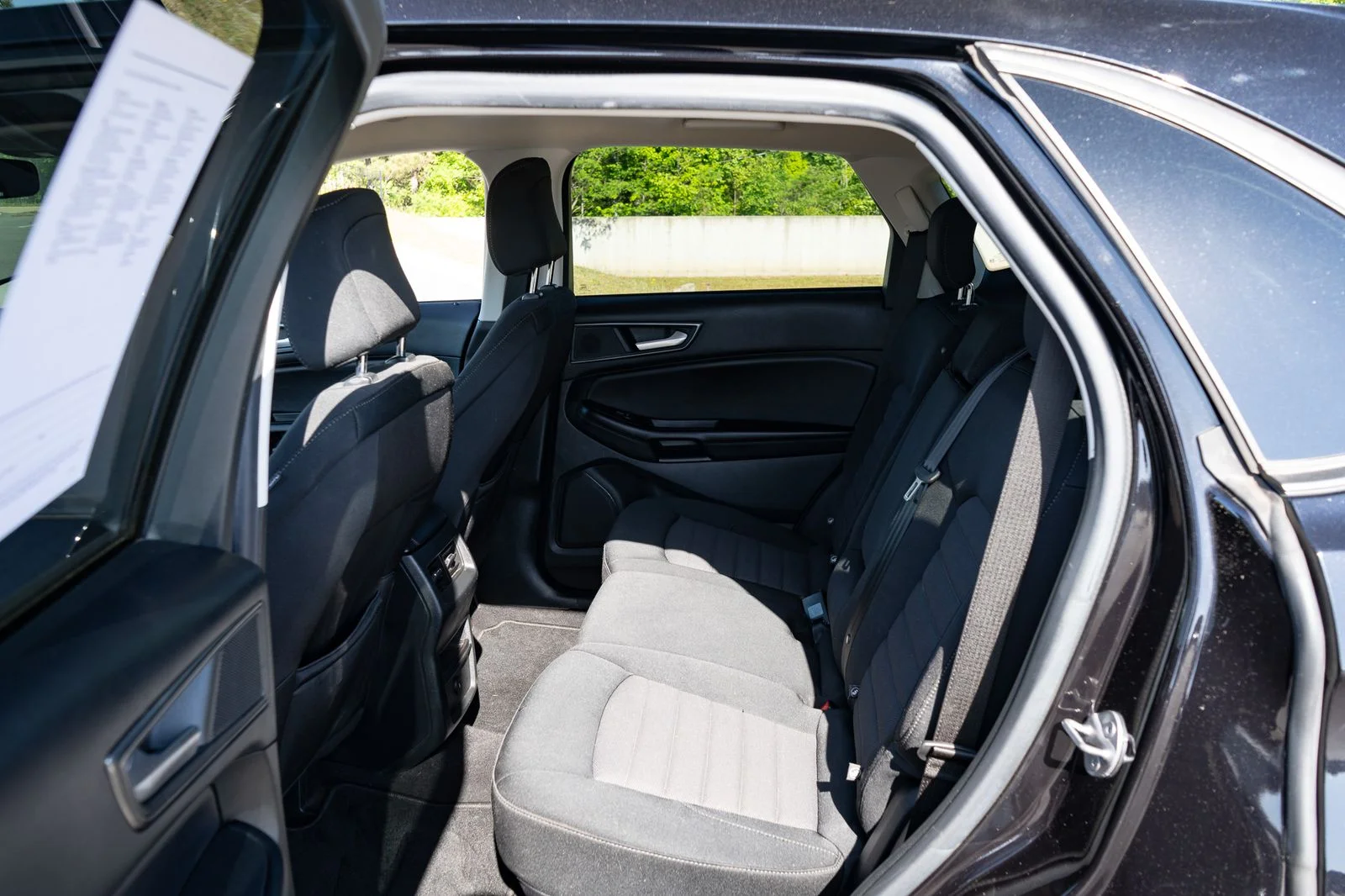 Used 2023 Black Ford SE image 18