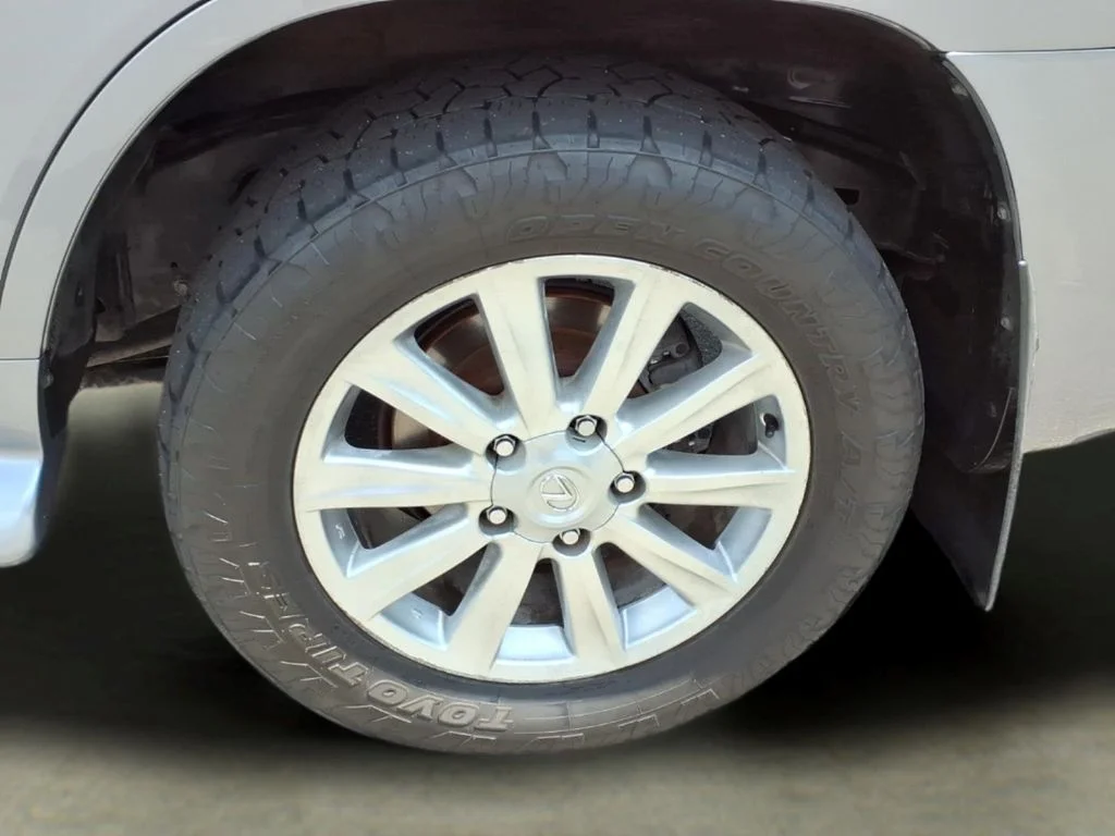 Used 2008  Lexus 570 image 36