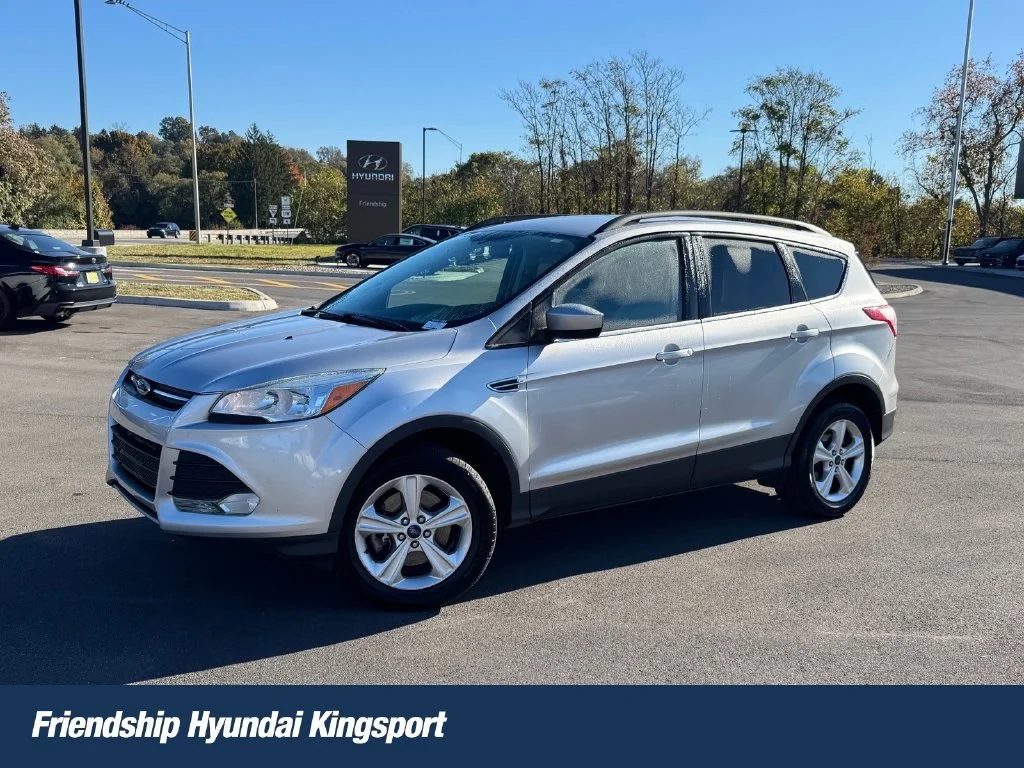 Used 2015 Silver Ford SE image 1