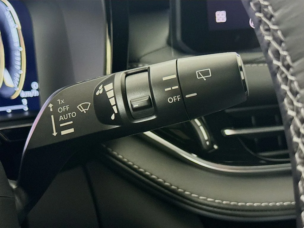 New 2027 2T DEEP EMRD INFINITI SPORT image 13