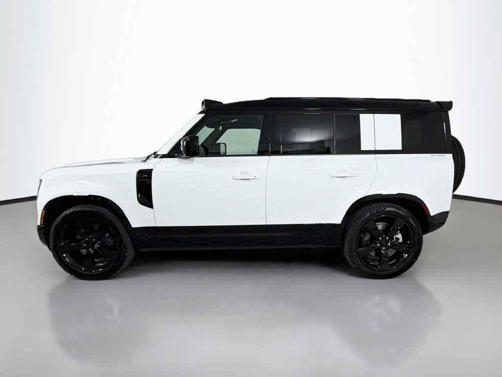 New 2026 Fuji White Land Rover X-Dynamic SE image 8