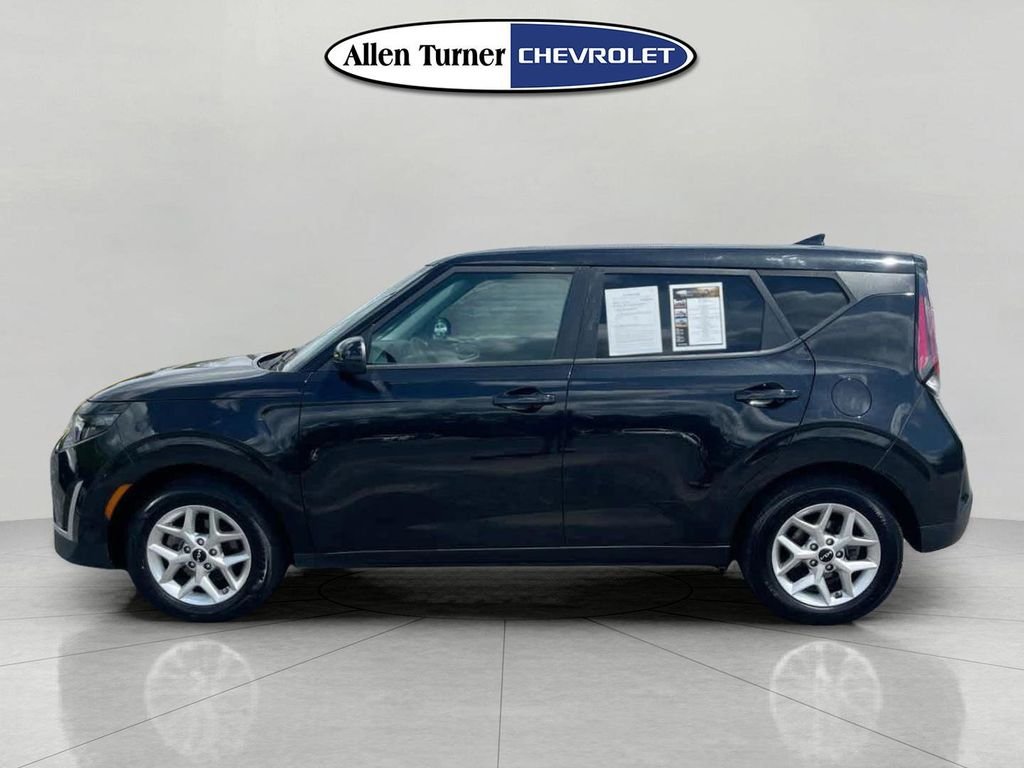 Used 2024 Black Kia LX image 6
