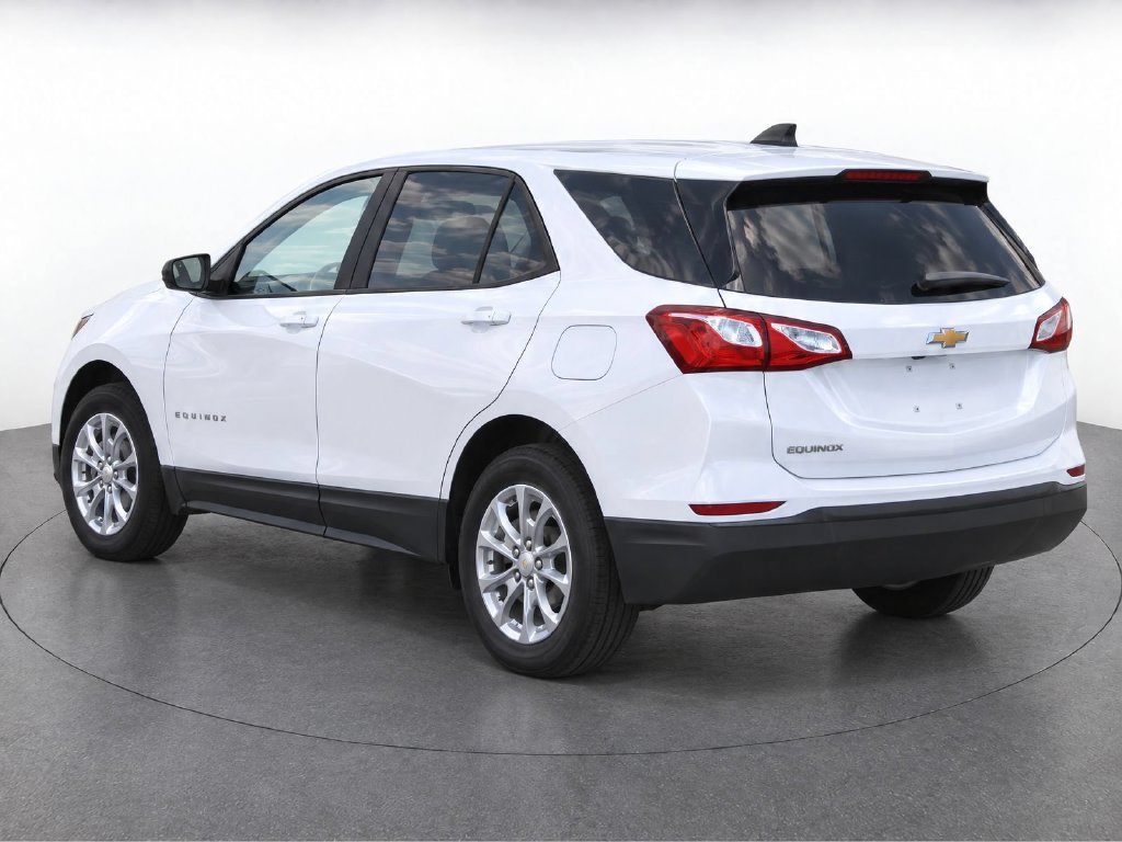 Used 2020 White Chevrolet LS image 4