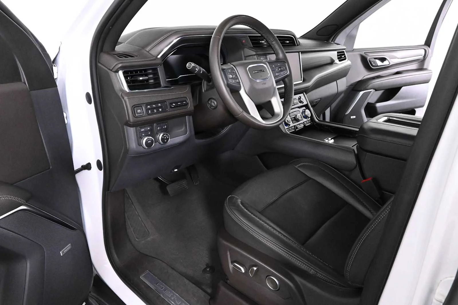 Used 2023 Summit White GMC Denali image 21