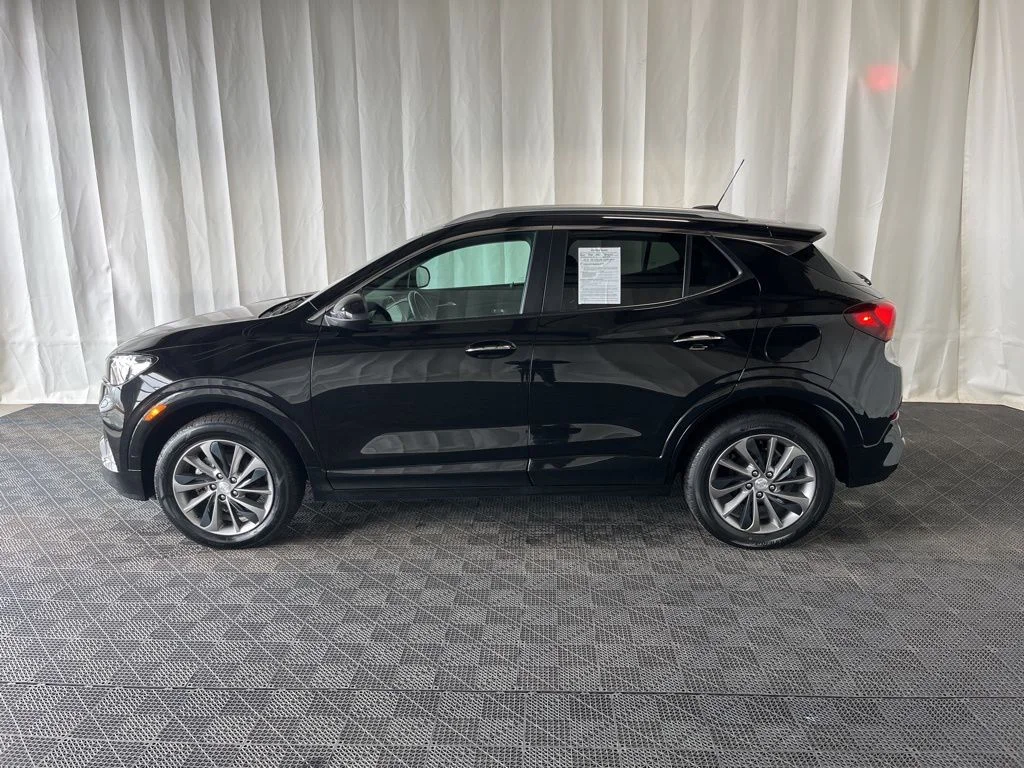 Used 2023 Black Buick Select image 25